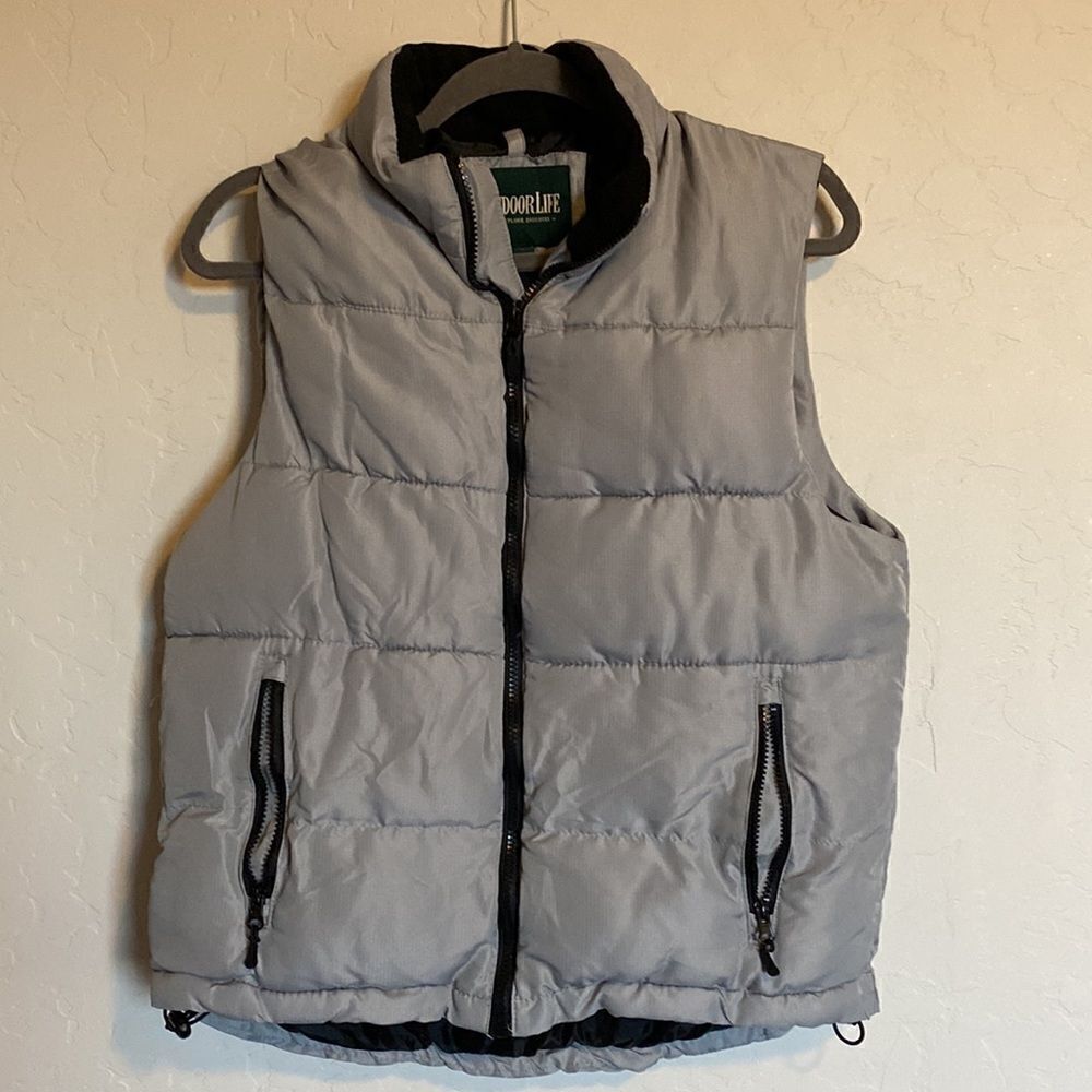Gray puffer vest - Picture 2 of 8